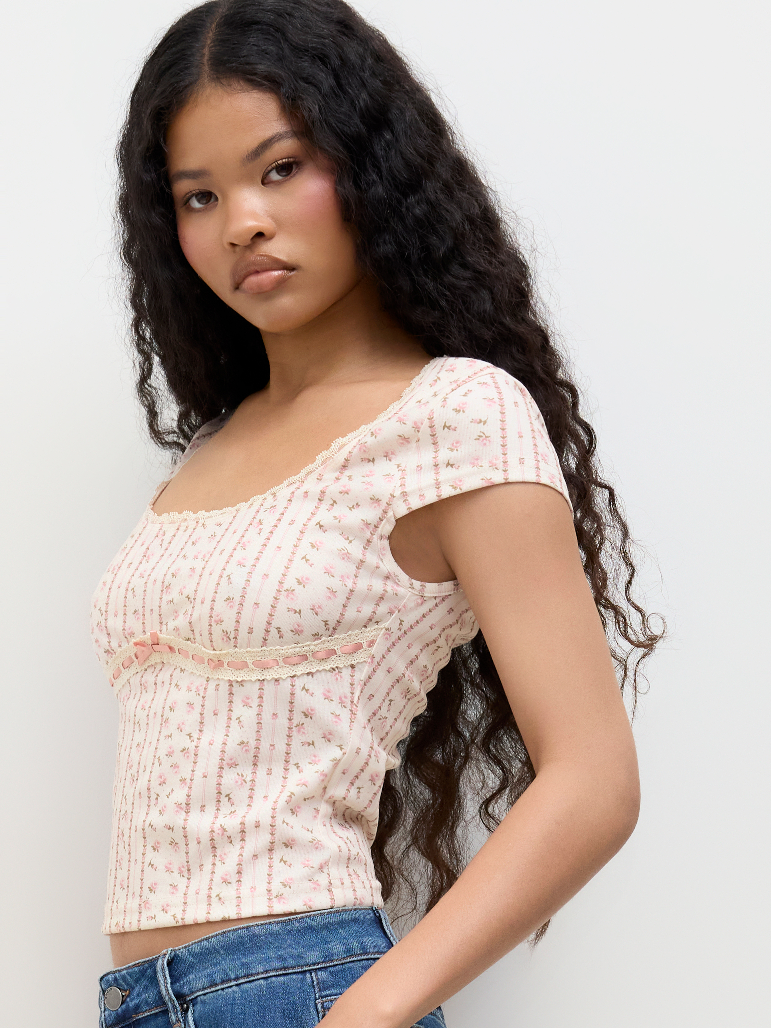 Ditsy Floral Bowknot Lace Trim Short Sleeve Top