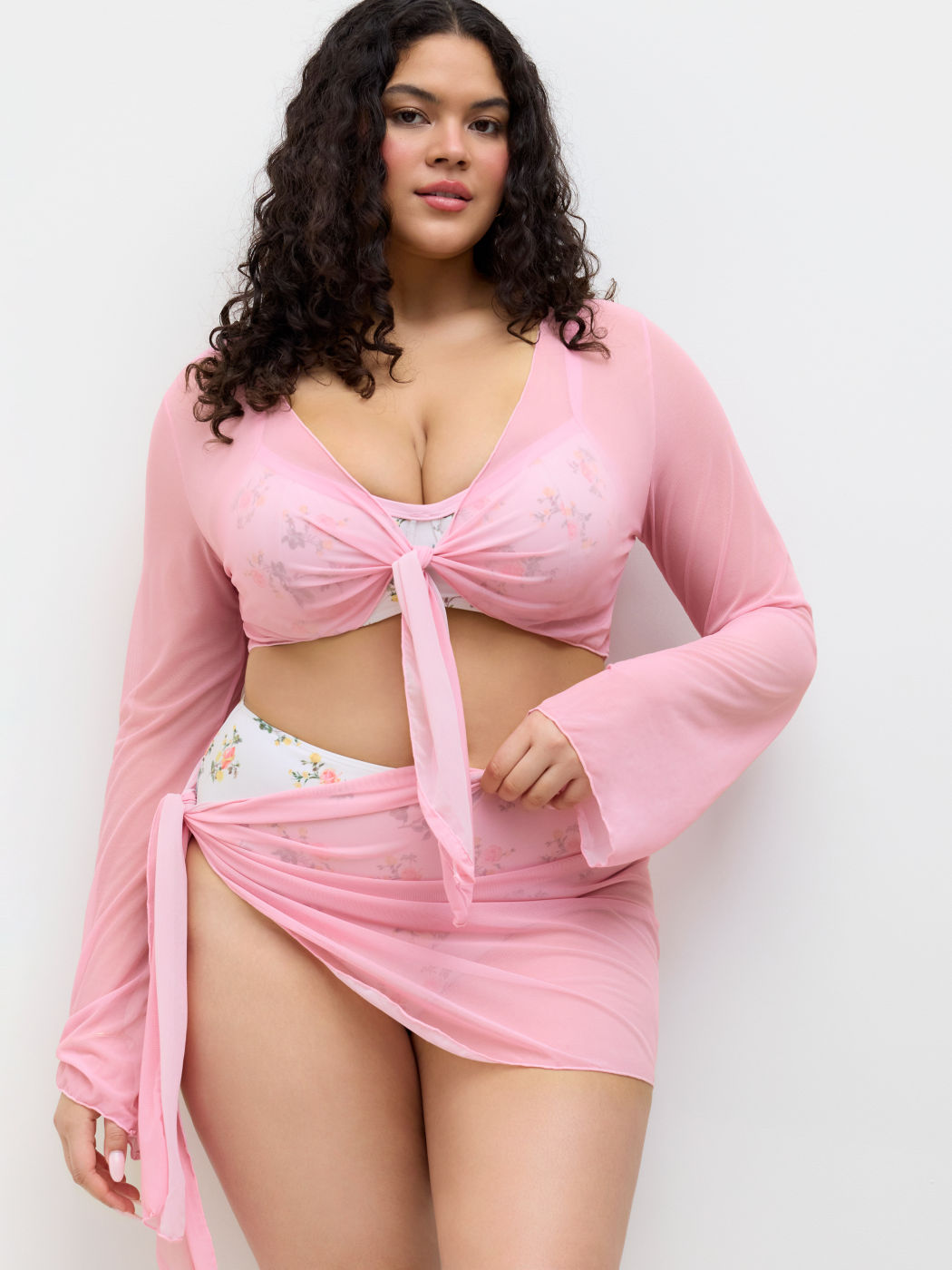 Sweetheart Floral Contrasting Binding Underwire Full Coverage Bikini Set With Cover Up Set Curve & Plus