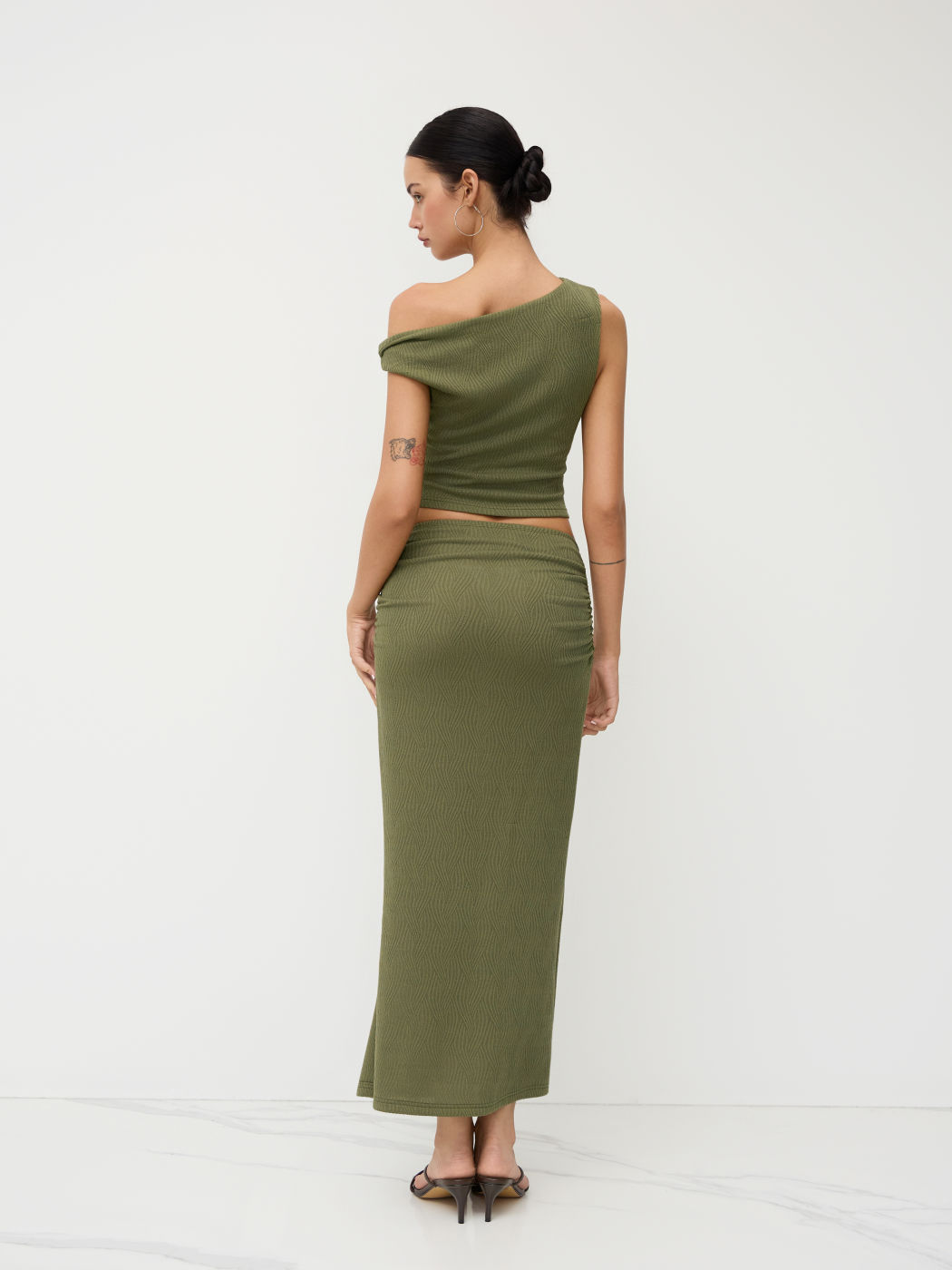 Asymmetrical Neck Texture Crop Tank Top & Mid Rise Ruched Mermaid Maxi Skirt Set