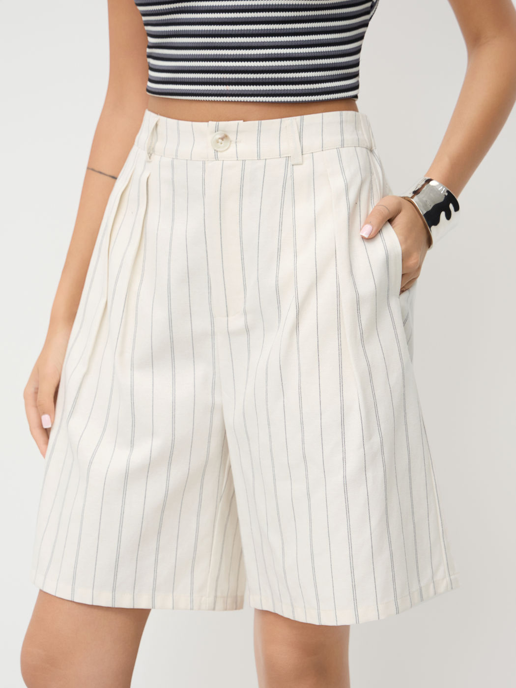 Cotton Mid Rise Stripe Pocket Shorts