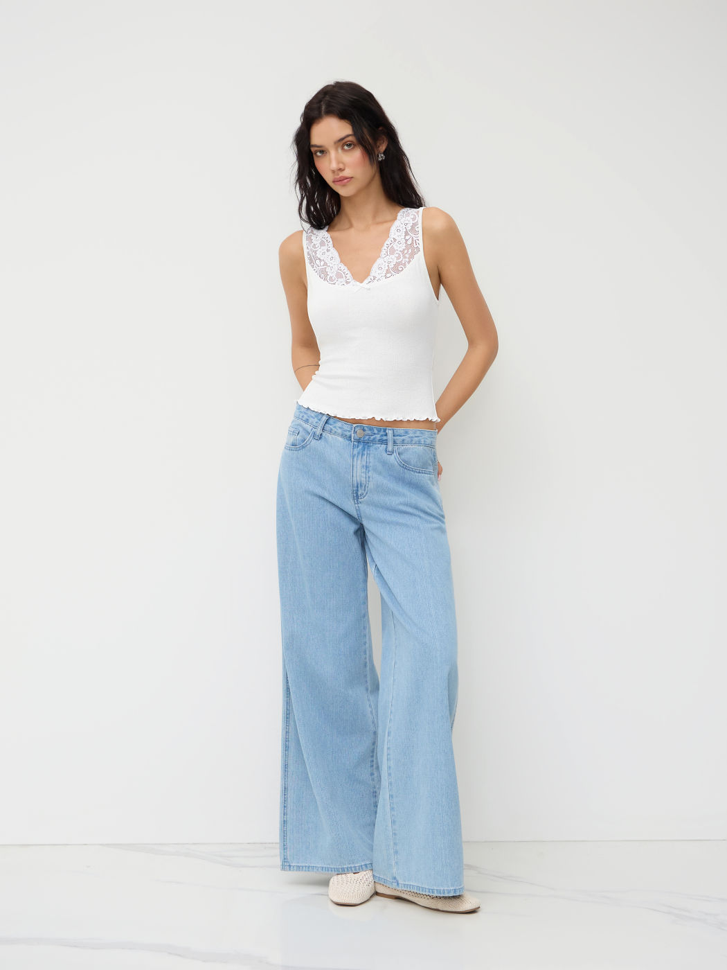 V-neck Lace Bowknot Lettuce Trim Tank Top