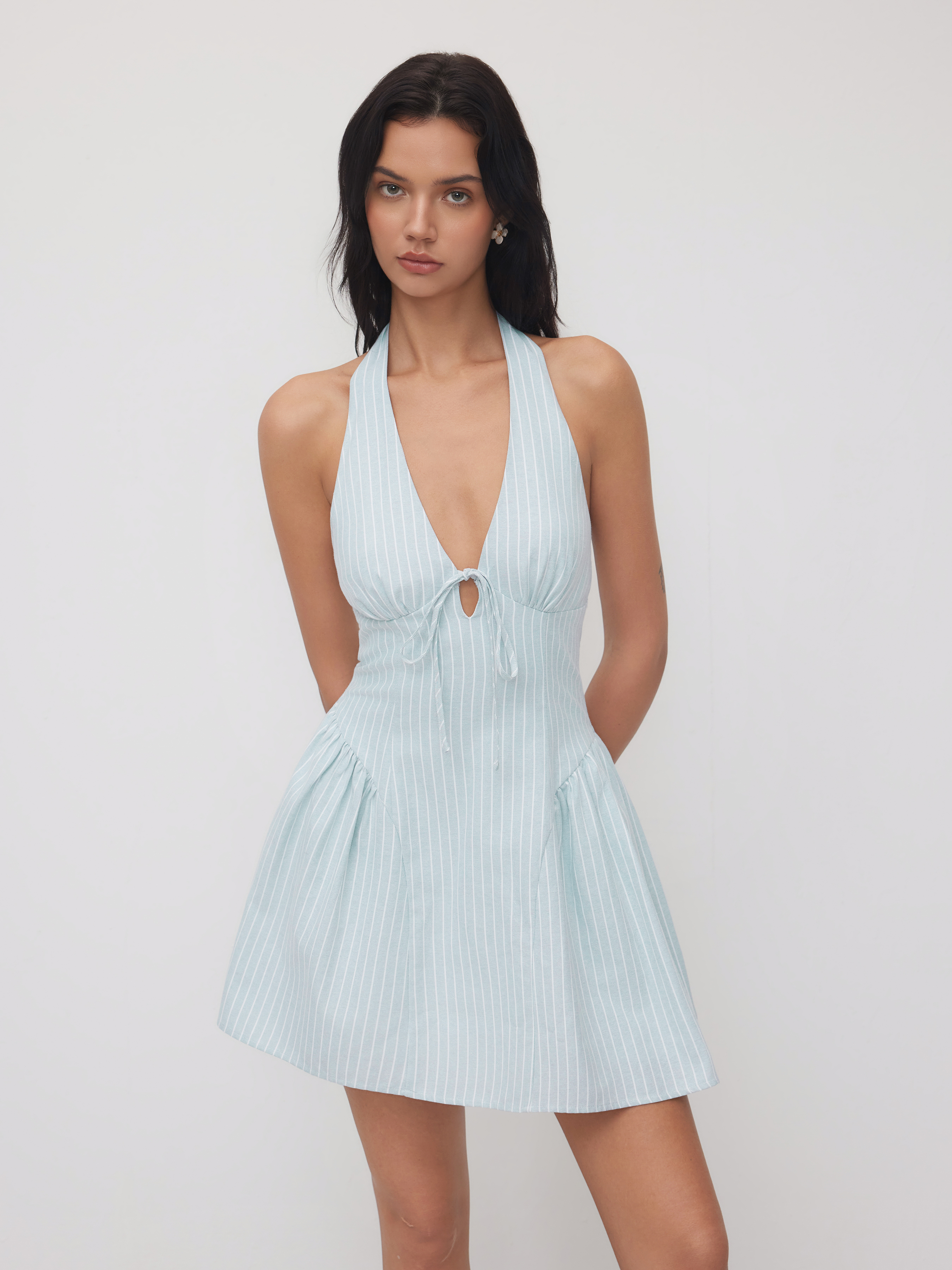 織布 コットン混 ホルターネック ストライプ柄 ノット ミニワンピース