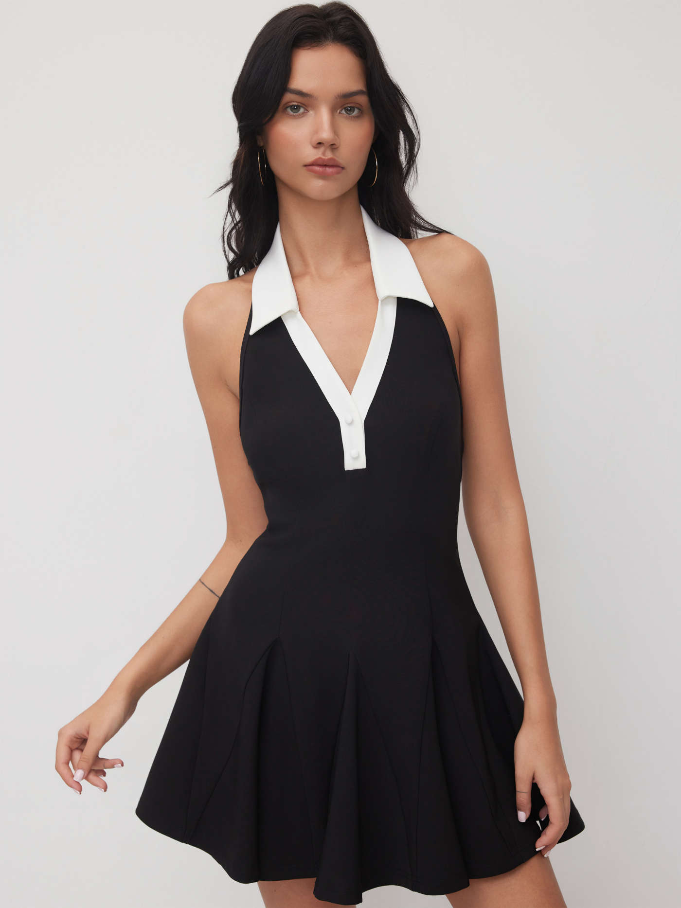 Halter Neckline Contrast Binding Ruffle Mini Dress