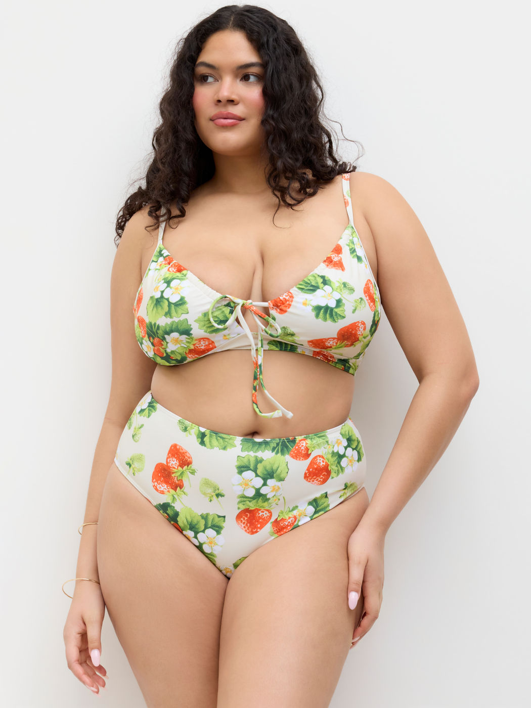 Set bikini a copertura totale con scollo a V, cut-out a fragola, bracciale annodato e pareo Curvy/Plus Size