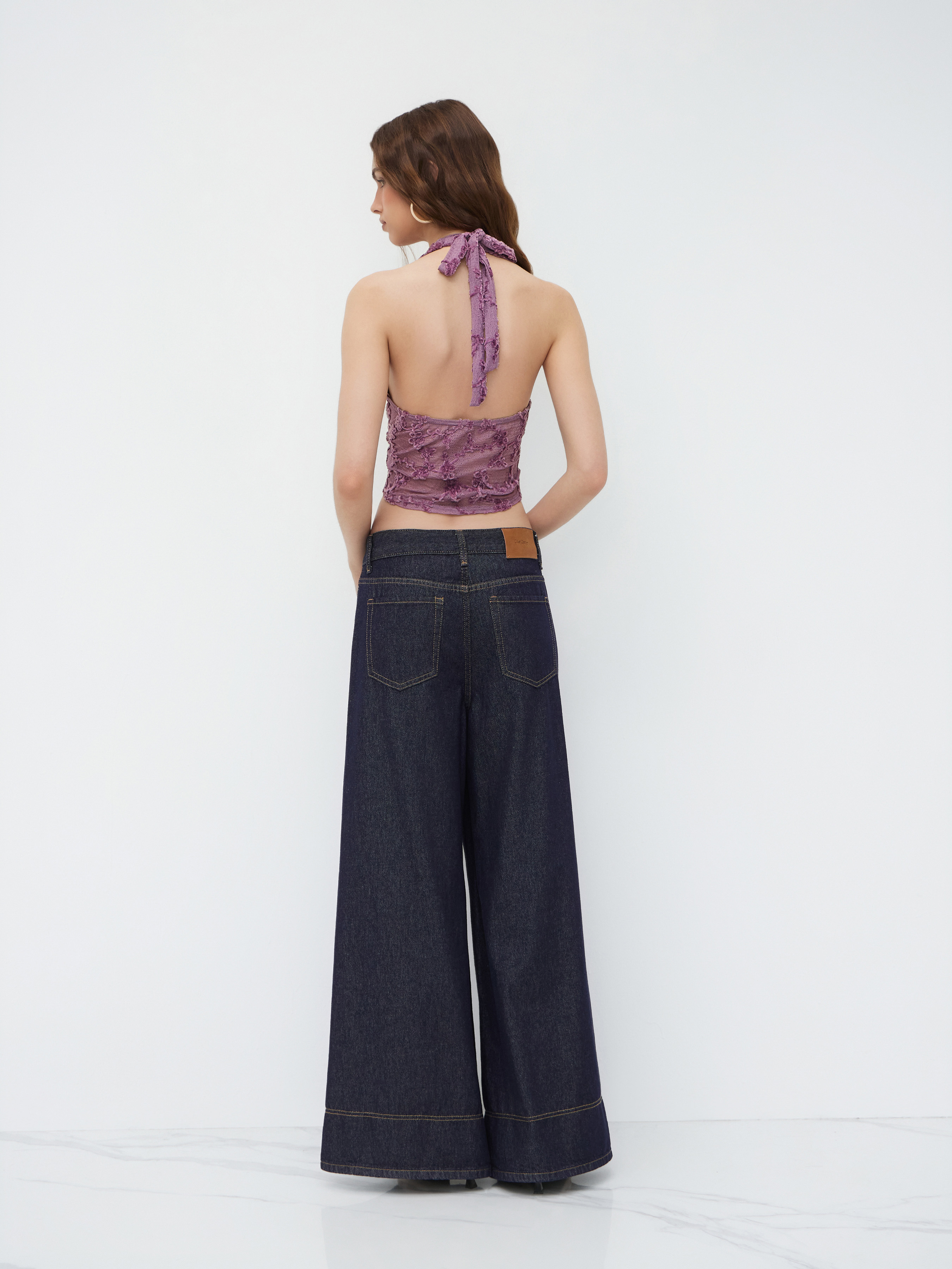 V-neck Halter Knotted Floral Mesh Tank Top