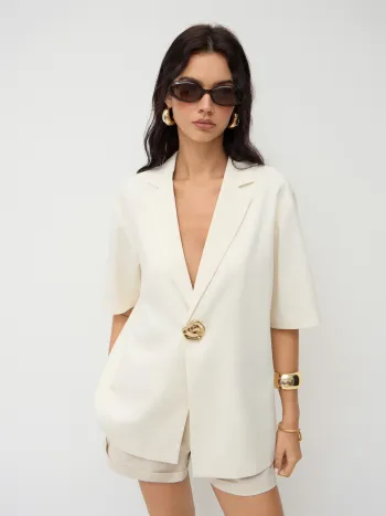 Übergrößerter Blazer aus Leinenmischung mit Kragen und Metallknöpfen