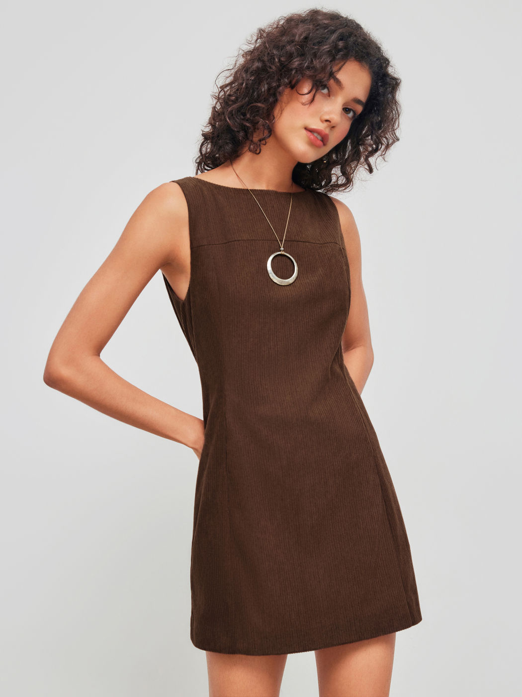 Cord-Kleid mit Bootsausschnitt und Reißverschluss