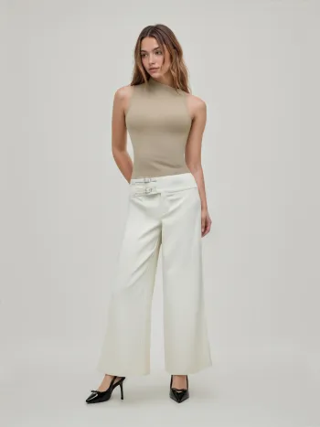 Einfarbiges asymmetrisches Crop Top