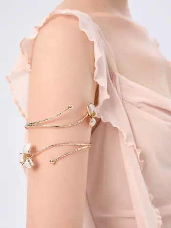 BRACCIALE APERTO A FORMA DI FIORE