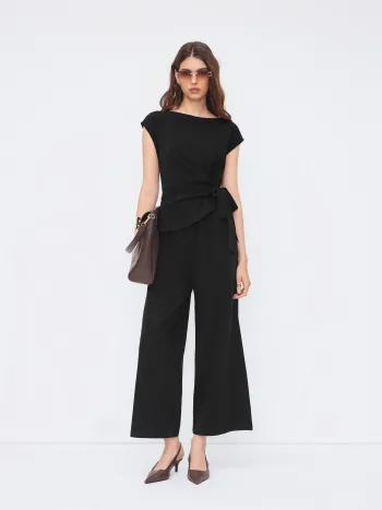 Bootsneck-Streifen-Rusche-Knoten-Overalls mit geraden Beinen