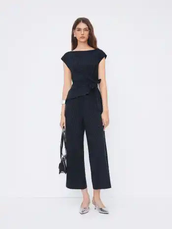 Bootsneck-Streifen-Rusche-Knoten-Overalls mit geraden Beinen