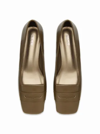 SCARPE CON TACCO GROSSO E PUNTA QUADRATA