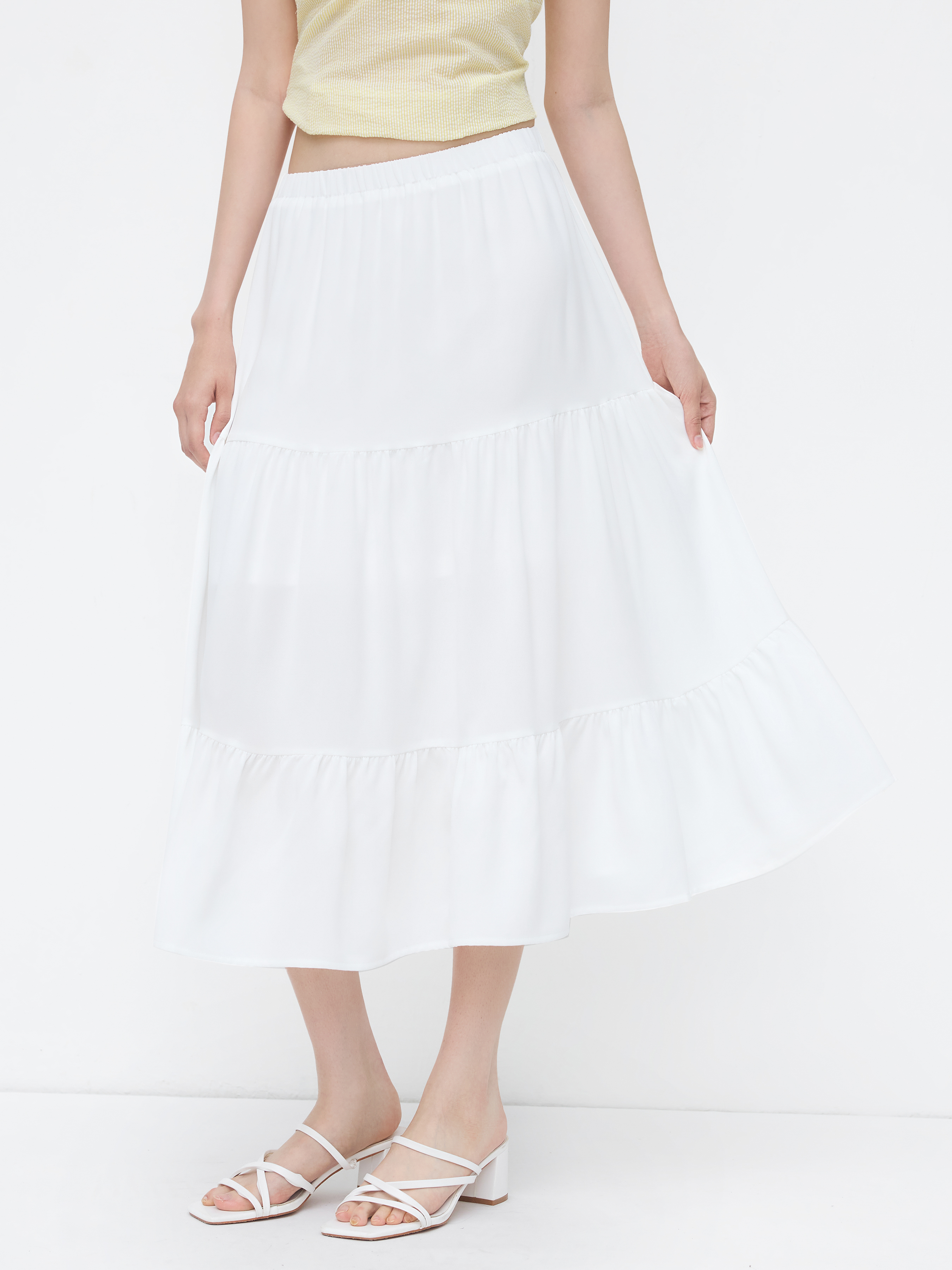 Petite Mid Rise Elastic Waist Ruffle Hem Tiered Maxi Skirt