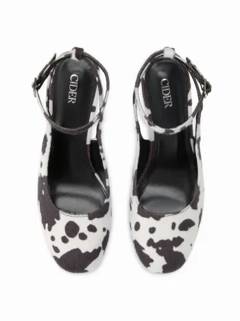Anpassbare Slingback-Höheels mit Rindshautmuster