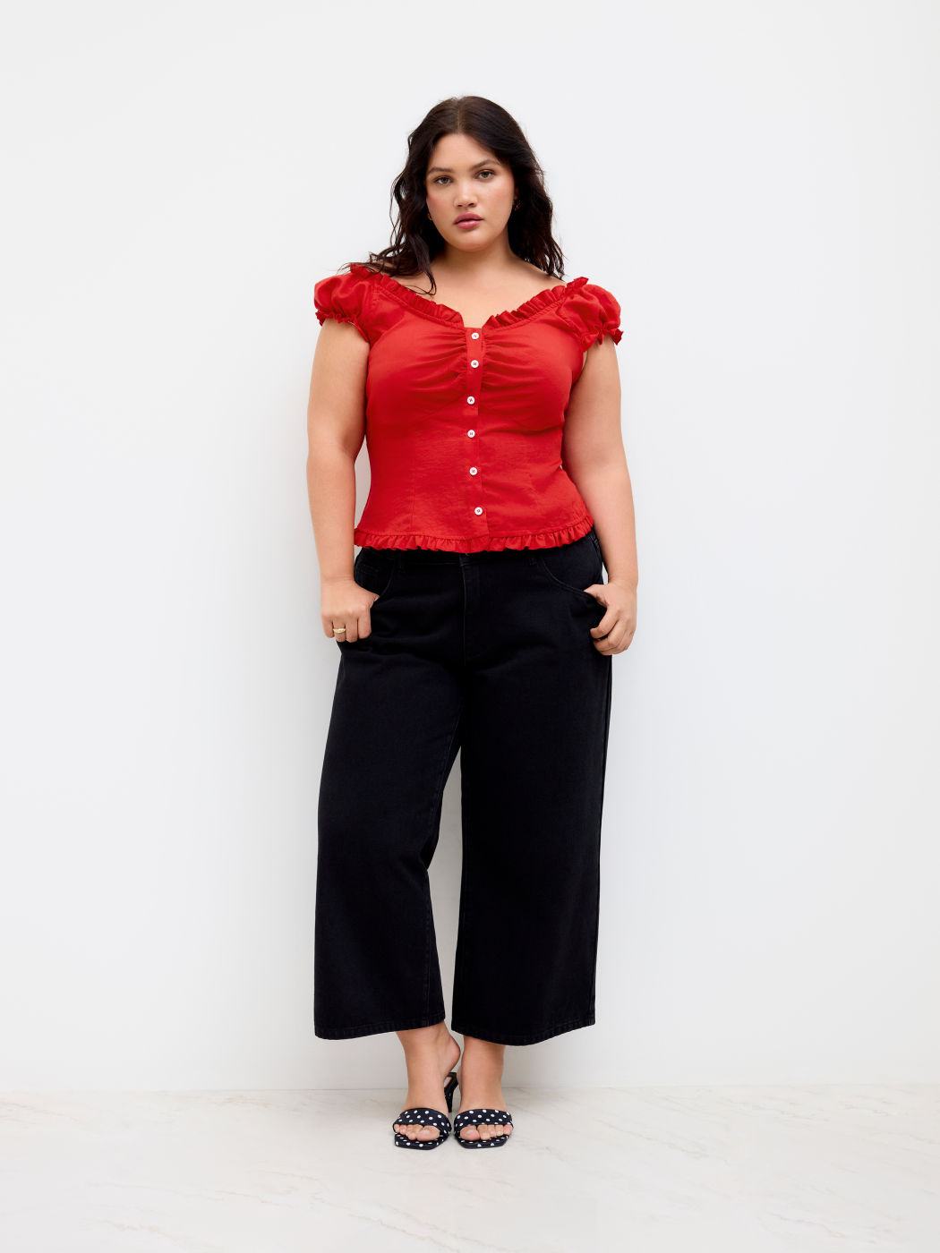 Blusa arricciata con scollo a V e orlo a lattuga Curve & Plus