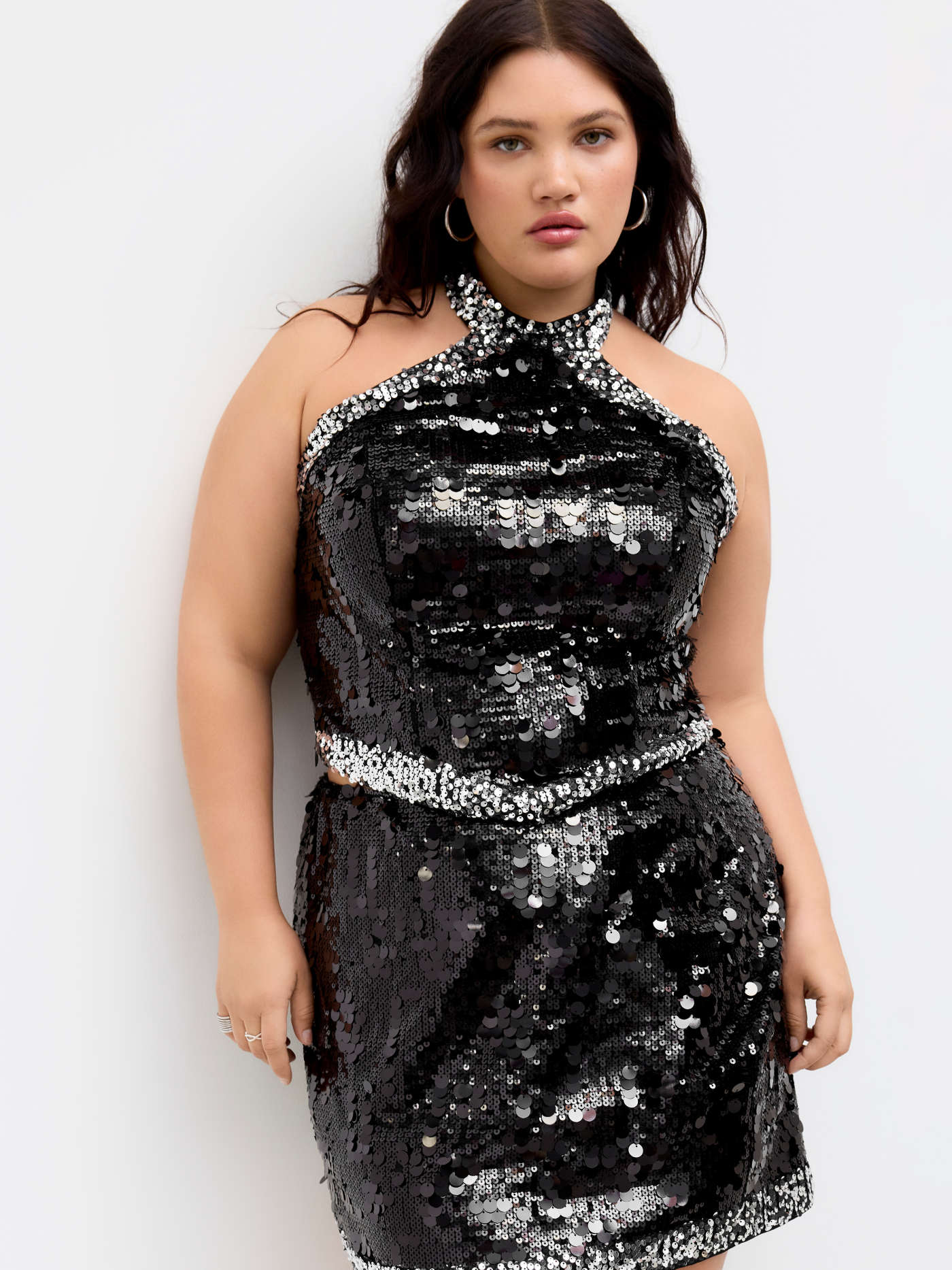 Sequin Halter Neckline Contrasting Binding Tank Top Curve & Plus
