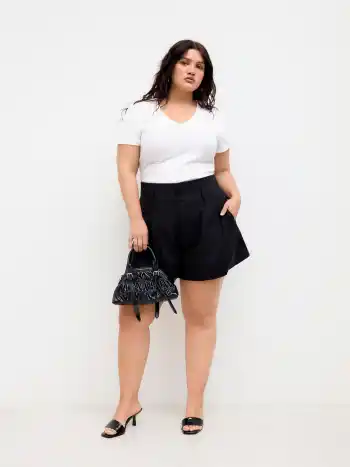 Cotton-blend V-neck Ruched Short Sleeve Tee Curve & Plus