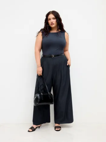 Rundhals Streifen-Patch-Taschen-Jumpsuit mit Gürtel Kurve & Plus
