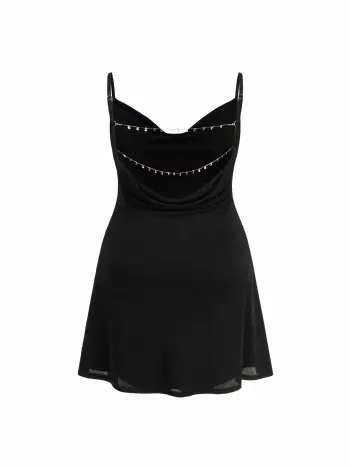 Mini abito Cami Curve & Plus con dettaglio catena senza schienale e scollo a cascata