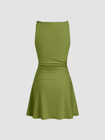 Mini-Kleid mit Bootshals und Knickfalten