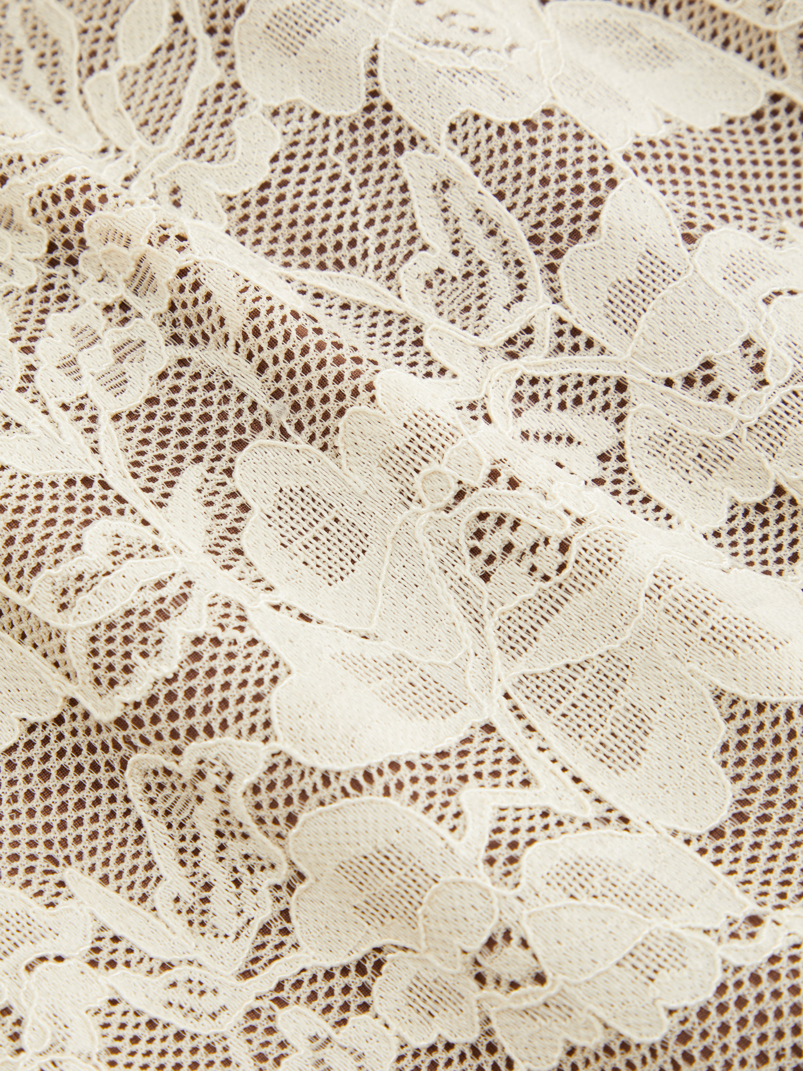 Lace Sweetheart Pleated Twisted Top
