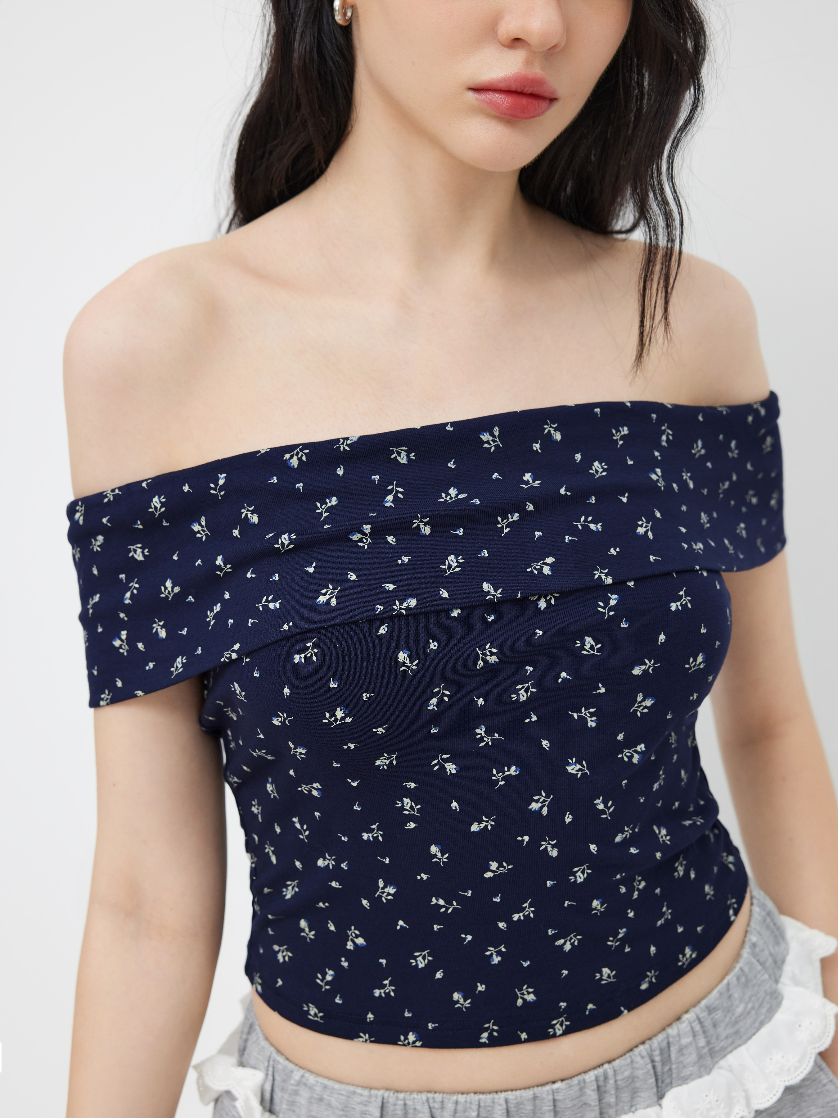 Ditsy Floral Off-shoulder Top