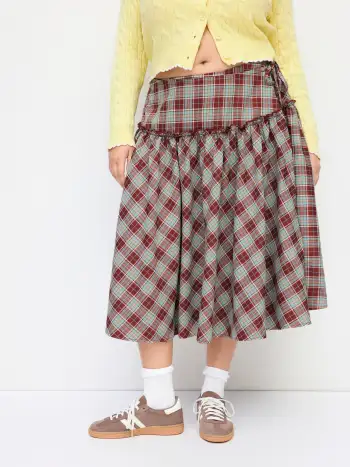 Knit Ghost Pattern Stripe Ripped Oversized Top