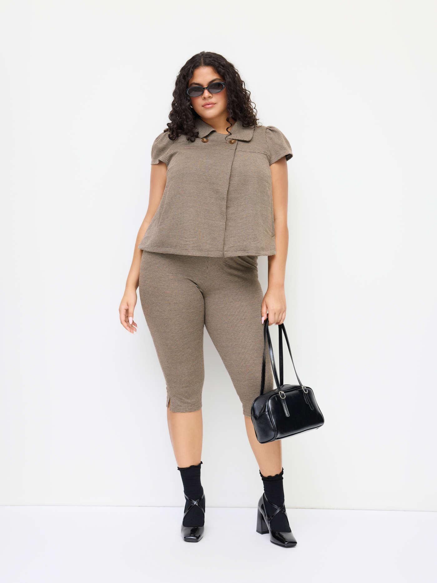 Peter Pan Collar Houndstooth Button Short Sleeve Blouse Curve & Plus