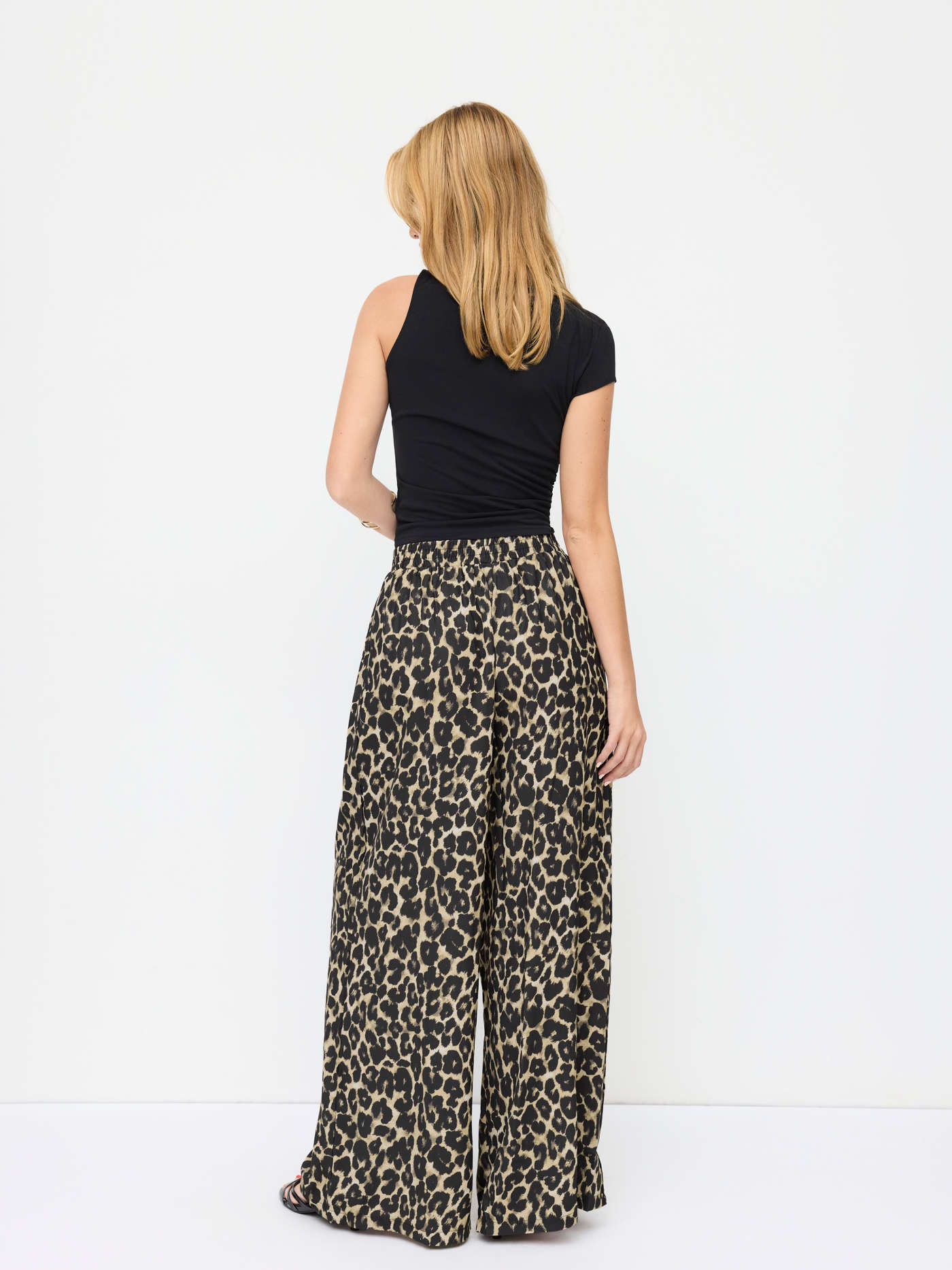 Mid Rise Elastic Waist Leopard Wide Leg Trousers