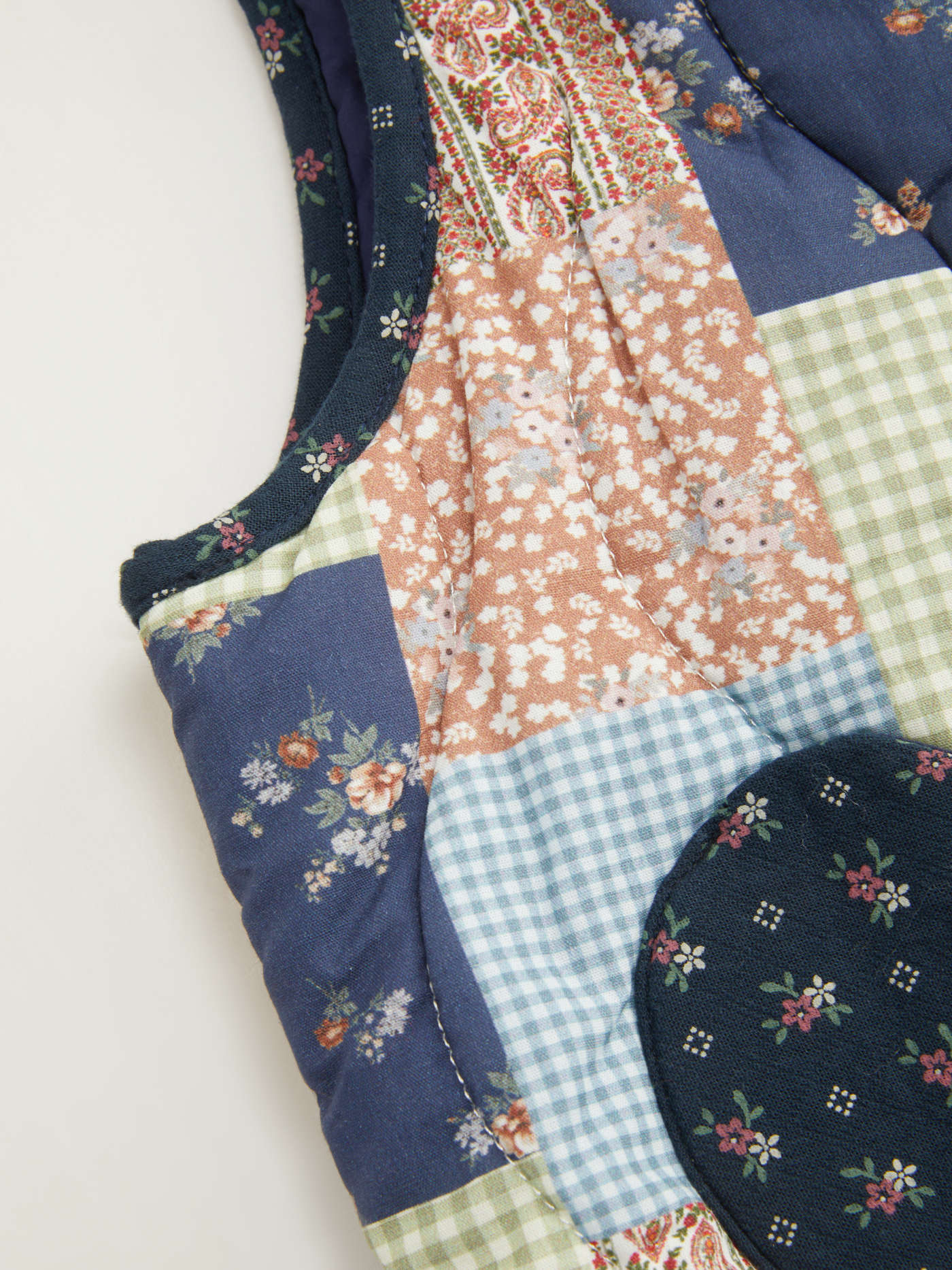 Cotton Floral Patchy Contrasting Binding Button Puffer Vest