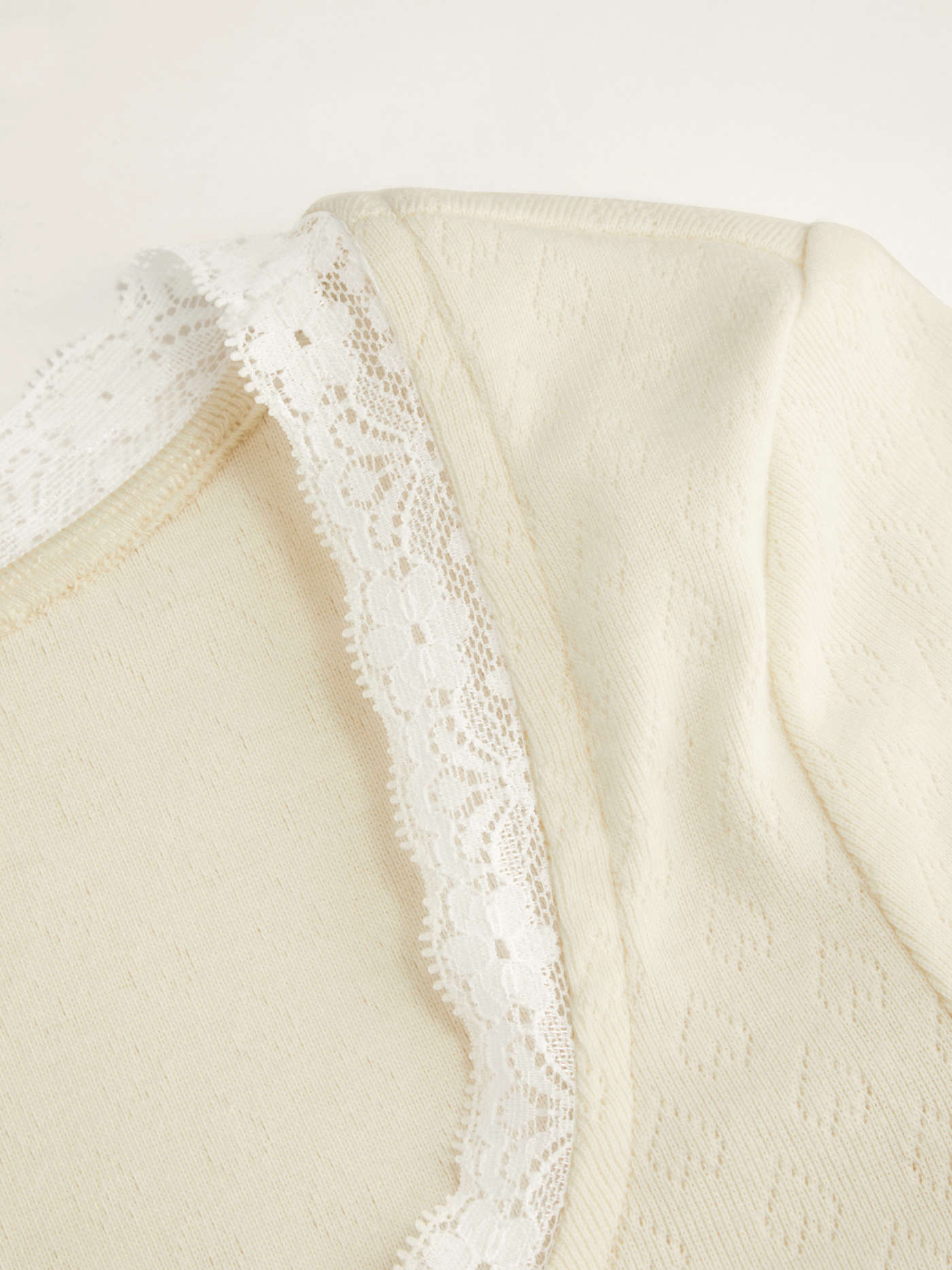 Knit Fabric Deer Graphic Scoop Neckline Long Sleeve Lace Trim Bowknot Tee For Daily Casual