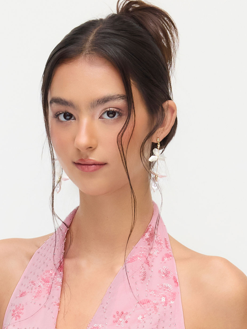 Faux-Perlen-Blütenblatt-Ohrringe