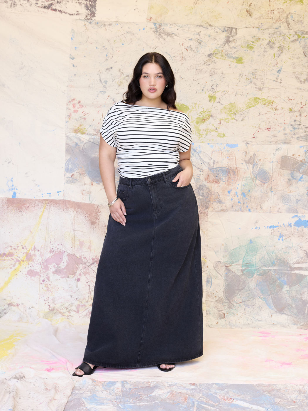 Top a maniche corte in misto cotone con scollo asimmetrico e increspature Curve & Plus