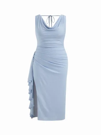 Abito Maxi Curvy e Plus Size con Scollo a Cascata, Volant sull'Orlo, Spacco e Schiena Scoperta