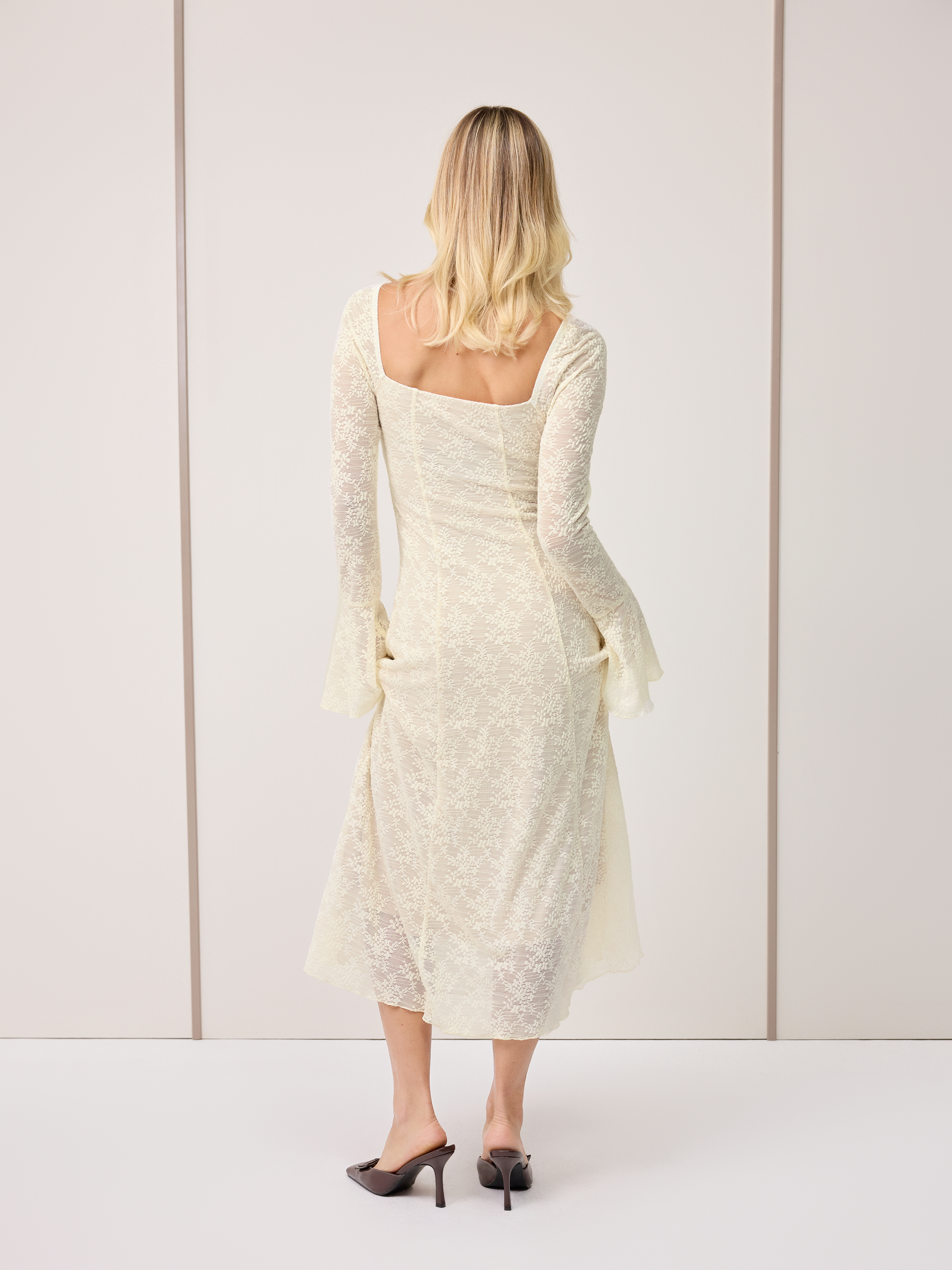 Lace Sweetheart Neckline Bell Sleeve Maxi Dress