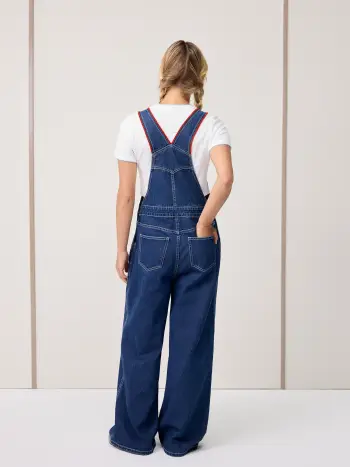 Denim-Hosenoverall mit Hummer-Applikation und kontrastierendem Binding