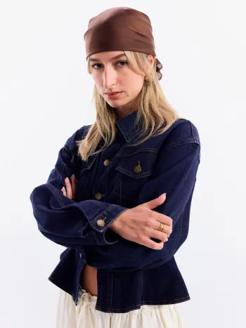 Giacca in denim con colletto button-down e vita aderente