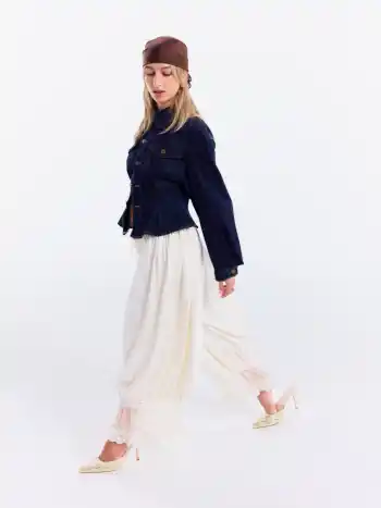 Pantaloni Bloomer Corti con Coulisse a Vita Media con Patch di Pizzo