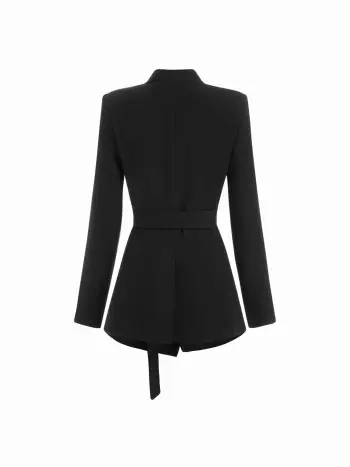 Blazer a maniche lunghe con colletto, cintura solida e dettagli in metallo