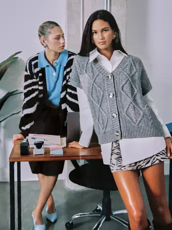 Gilet abbottonato a maniche corte con scollo a V in maglia