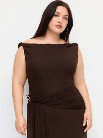 Abito Maxi Curvy & Plus con Scollo Asimmetrico, Dettagli in Metallo Arricciati e Drappeggio