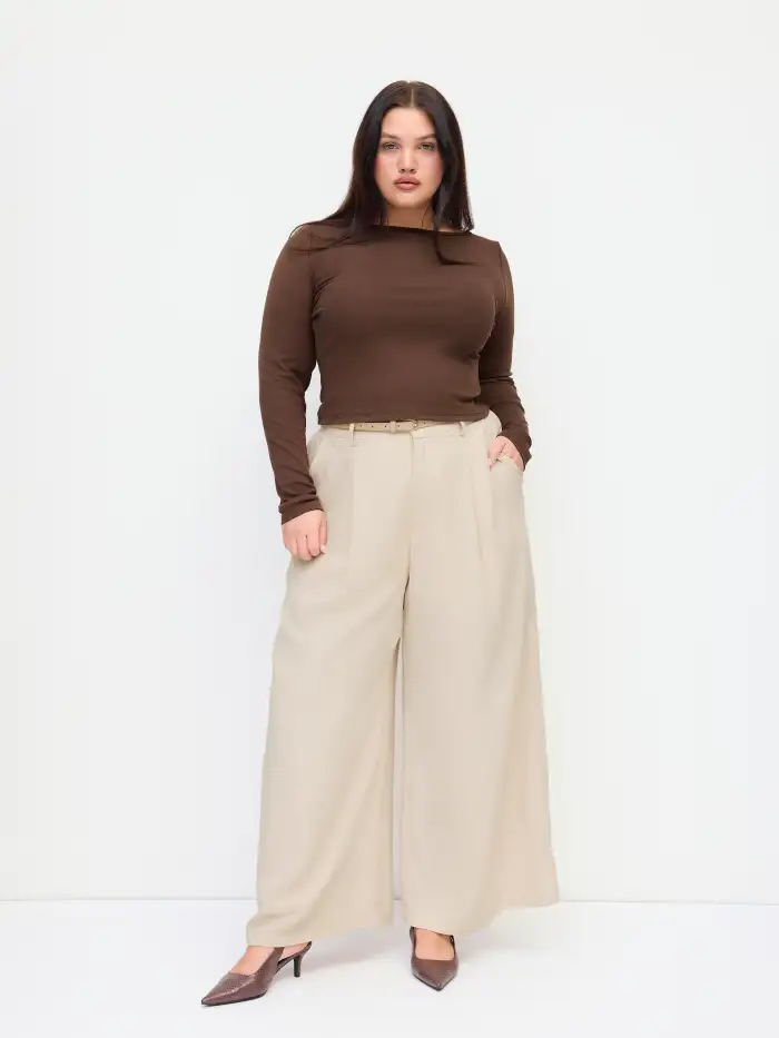Boat Neck Twisted Split Sleeve Top Curve & Plus