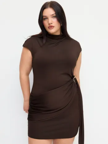 Mini abito arricciato con dettaglio in metallo e collo alto Curve & Plus