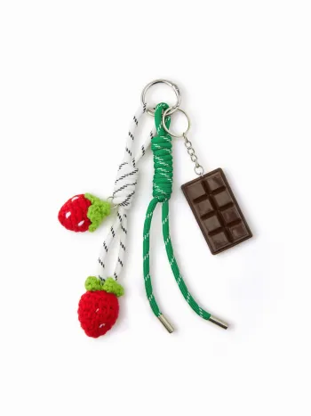 PORTACHIAVI A MAGLIA CON FRAGOLA E CIOCCOLATO