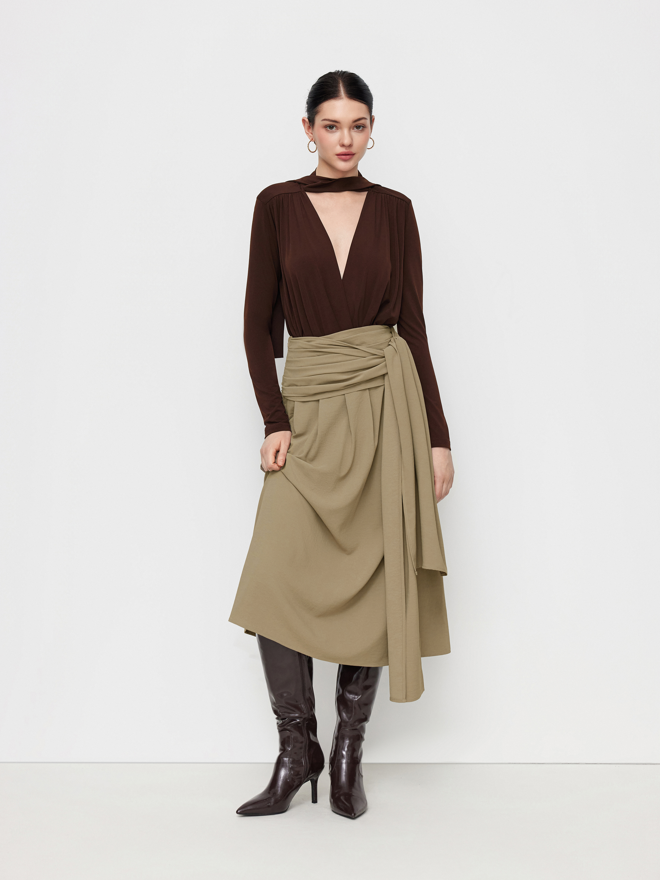 Mid Rise Pleated Tide Waist Midi Skirt