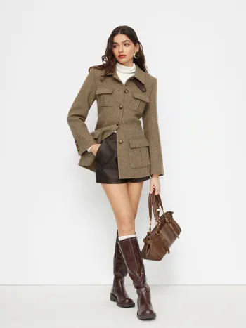 Jacke mit Wolloptik, Kragen, Knöpfen, Taschen und eingeschnürter Taille