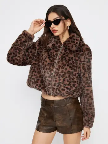 Übersize Crop-Jacke mit gefälschter Pelzkragen und Leopardmuster