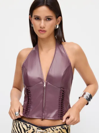 Top in ecopelle con scollo all'americana, zip e schiena scoperta