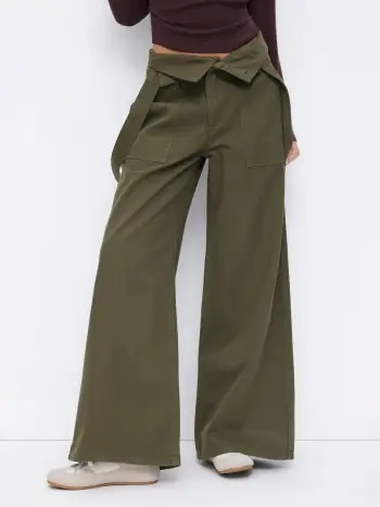 Jeans-Overall mit Knöpfen, übergrößt und weiten Beinen