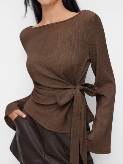 Petite Mid Rise Pleated Straight Leg Trousers